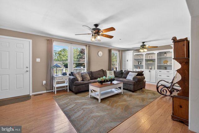9 STORY ST, New Egypt, NJ 08533