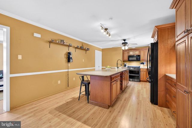 9 STORY ST, New Egypt, NJ 08533