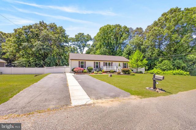 9 STORY ST, New Egypt, NJ 08533