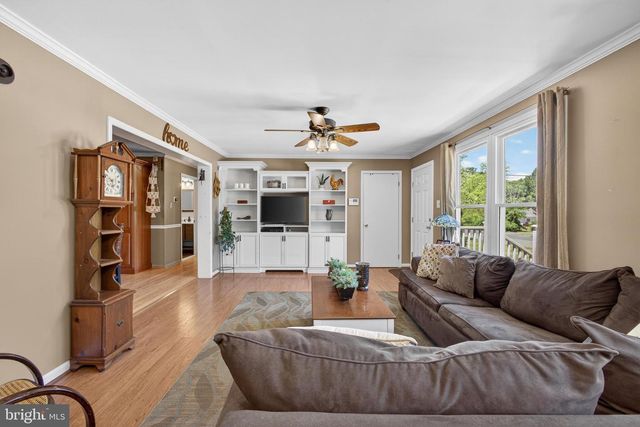 9 STORY ST, New Egypt, NJ 08533