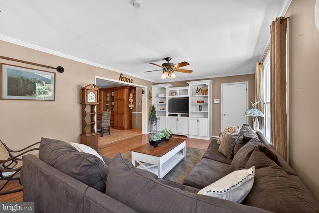 9 STORY ST, New Egypt, NJ 08533