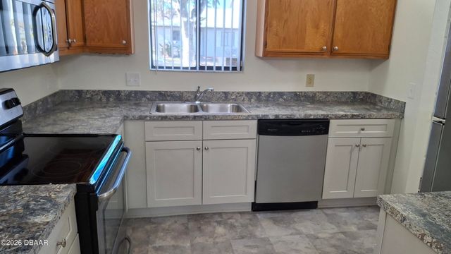 1302 Deer Springs Road, Port Orange, FL 32129