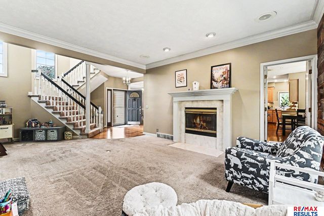 1022 Sherwood Lane, Papillion, NE 68046