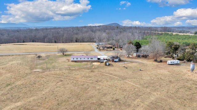 627&641 Novelty RD, Union Hall, VA 24176