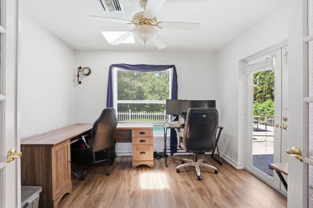 128 Barberton Road, Lake Worth, FL 33467