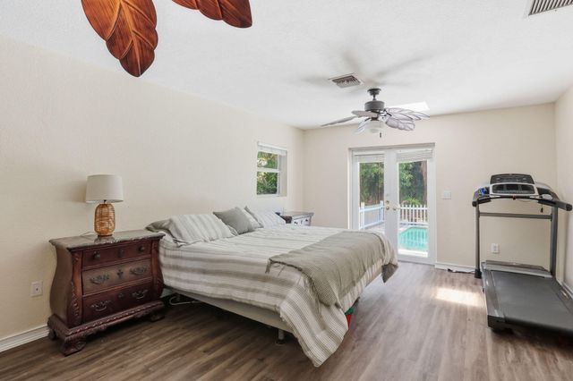 128 Barberton Road, Lake Worth, FL 33467