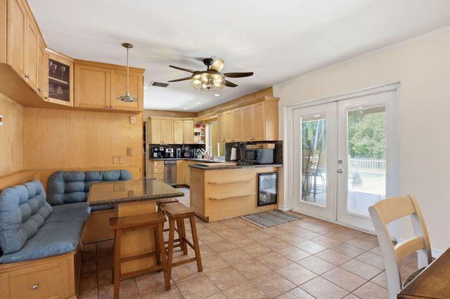 128 Barberton Road, Lake Worth, FL 33467