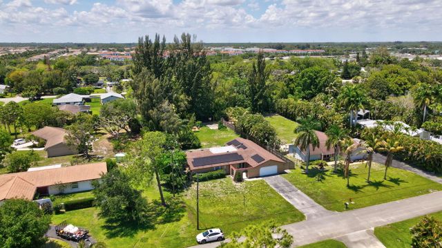 128 Barberton Road, Lake Worth, FL 33467