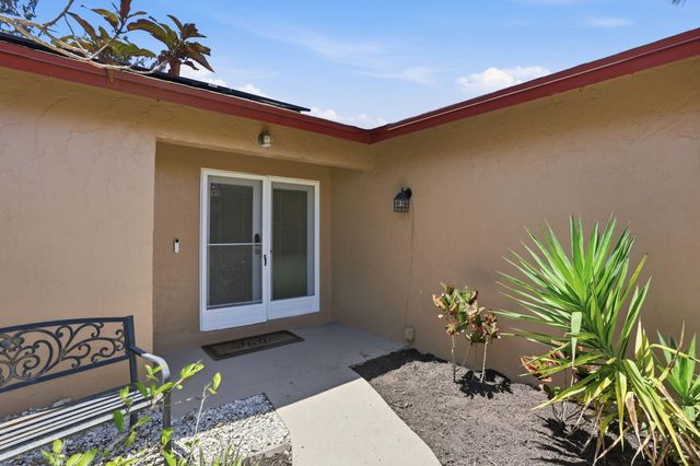 128 Barberton Road, Lake Worth, FL 33467