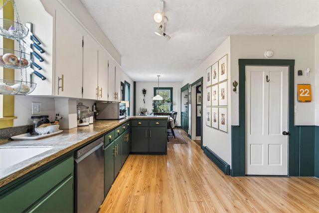 3677 US-5, Westminster, VT 05158