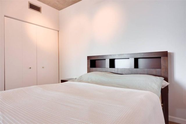 690 SW 1st Court Ph2-21, Miami, FL 33130