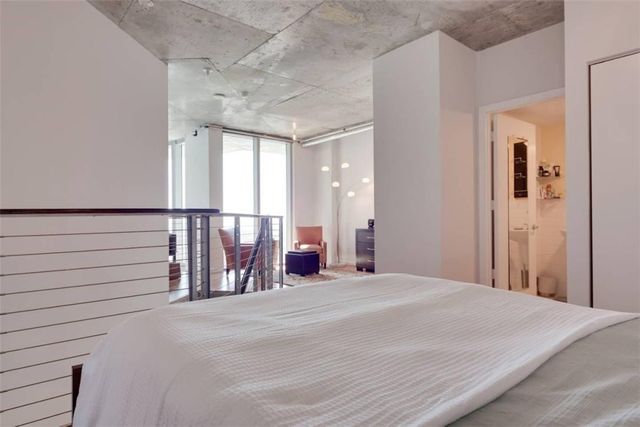 690 SW 1st Court Ph2-21, Miami, FL 33130