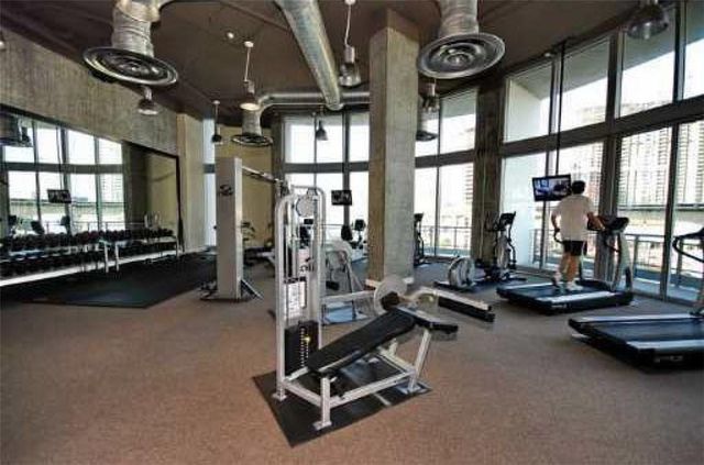 690 SW 1st Court Ph2-21, Miami, FL 33130