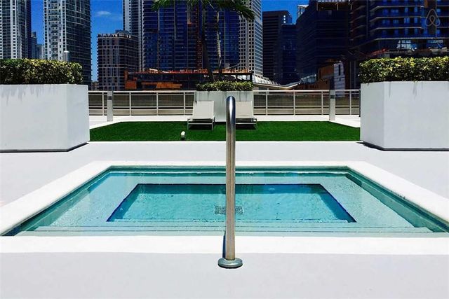 690 SW 1st Court Ph2-21, Miami, FL 33130