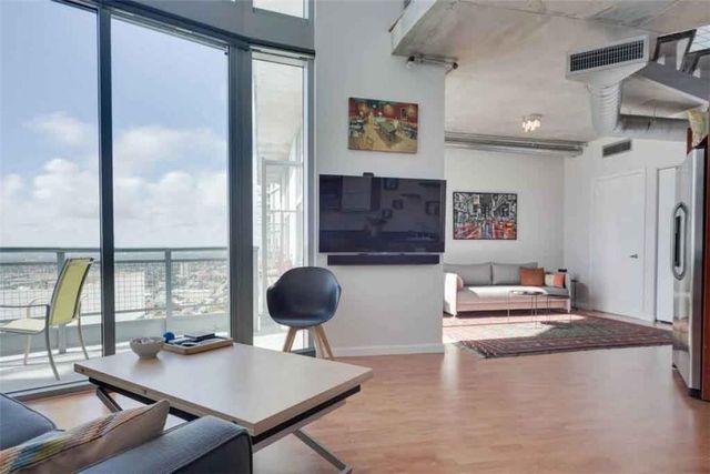 690 SW 1st Court Ph2-21, Miami, FL 33130