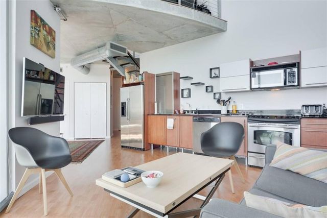 690 SW 1st Court Ph2-21, Miami, FL 33130