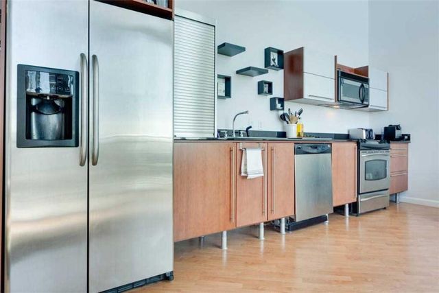 690 SW 1st Court Ph2-21, Miami, FL 33130