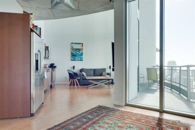 690 SW 1st Court Ph2-21, Miami, FL 33130