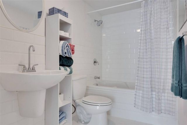 690 SW 1st Court Ph2-21, Miami, FL 33130