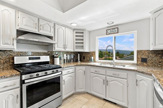 132 E 2050 N, Centerville, UT 84014