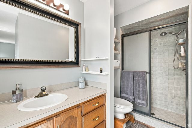 132 E 2050 N, Centerville, UT 84014