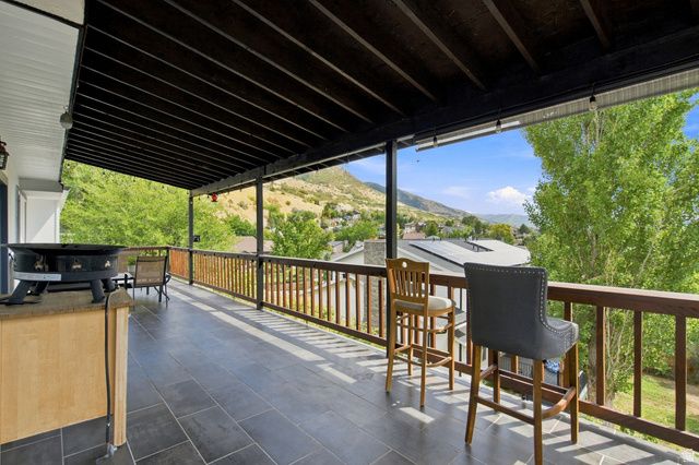132 E 2050 N, Centerville, UT 84014