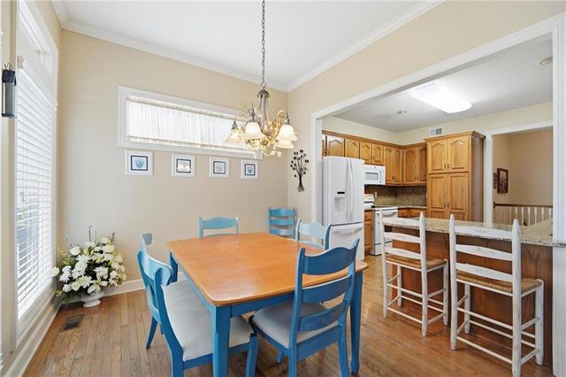 812 SW Nautica Court, Lee's Summit, MO 64082