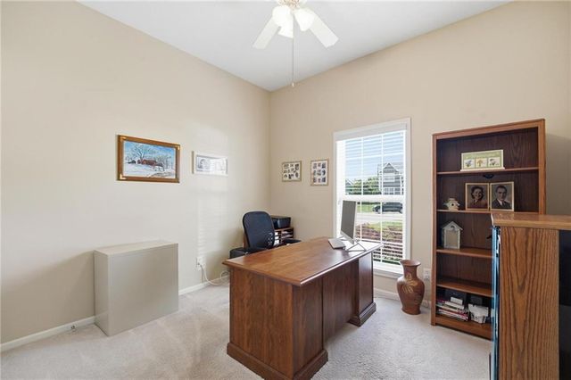 812 SW Nautica Court, Lee's Summit, MO 64082