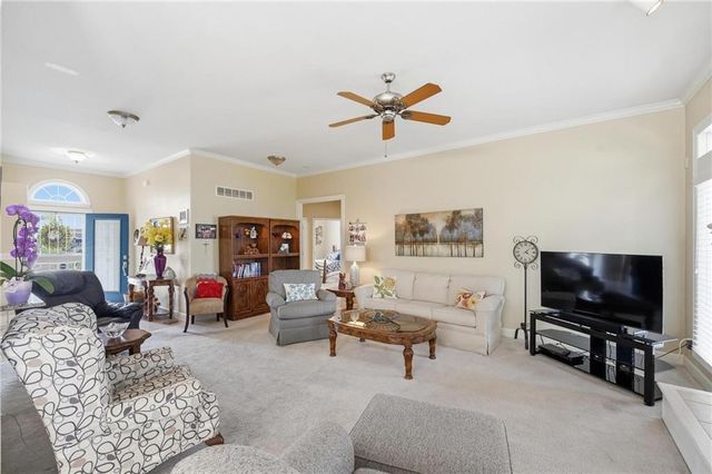 812 SW Nautica Court, Lee's Summit, MO 64082