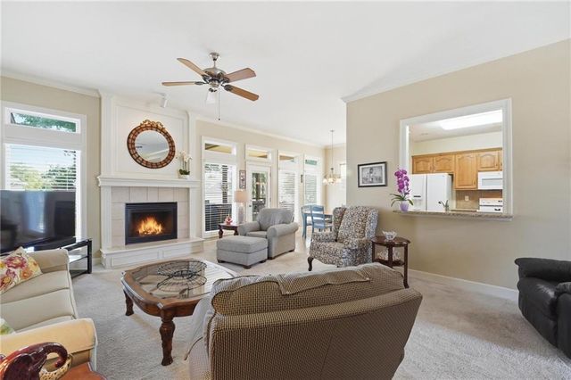 812 SW Nautica Court, Lee's Summit, MO 64082