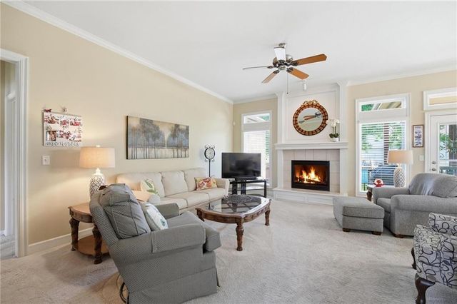 812 SW Nautica Court, Lee's Summit, MO 64082