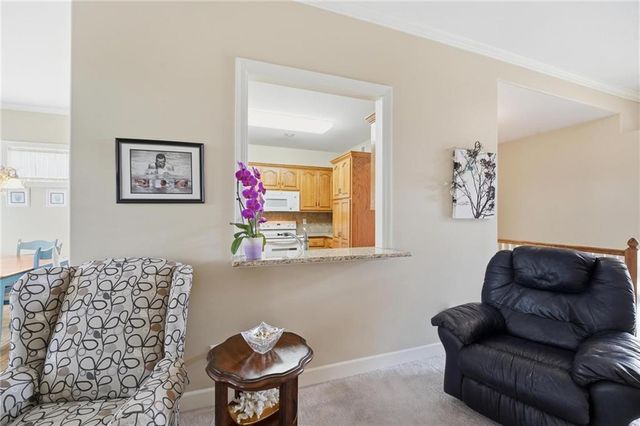 812 SW Nautica Court, Lee's Summit, MO 64082