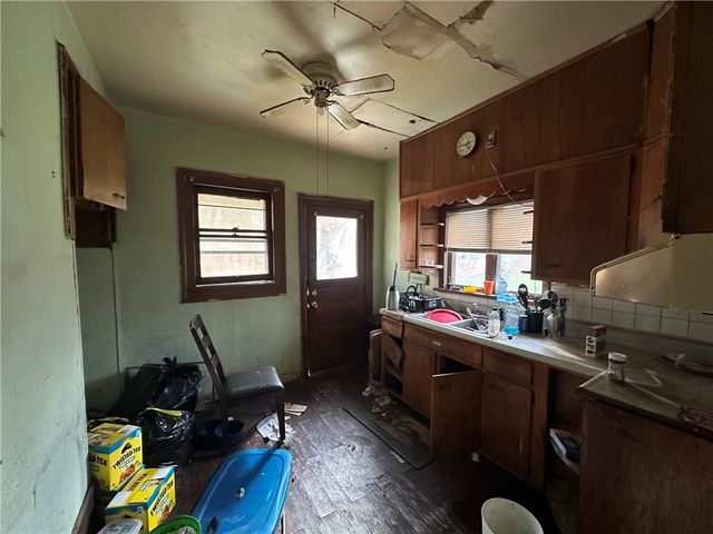 1013 W Washington Street, New Castle, PA 16101