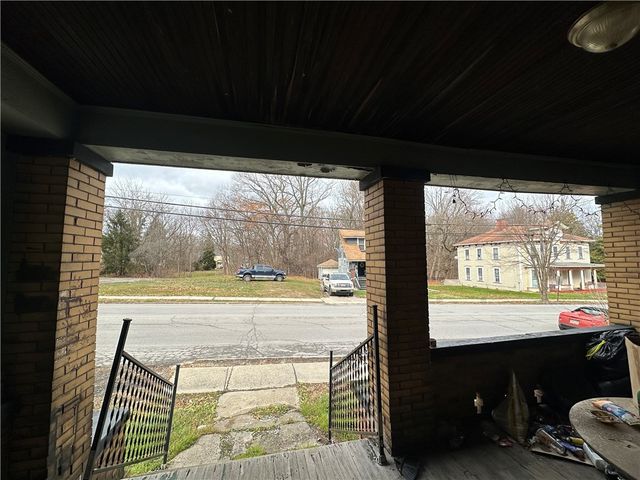 1013 W Washington Street, New Castle, PA 16101