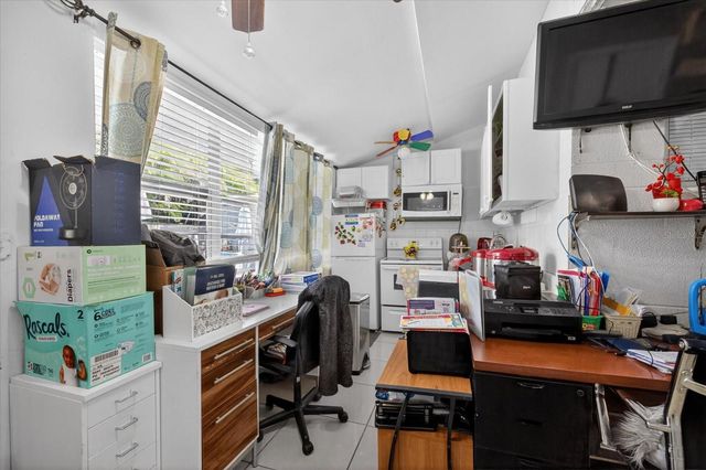 611 N BRADFORD AVENUE, Tampa, FL 33609