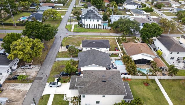 611 N BRADFORD AVENUE, Tampa, FL 33609