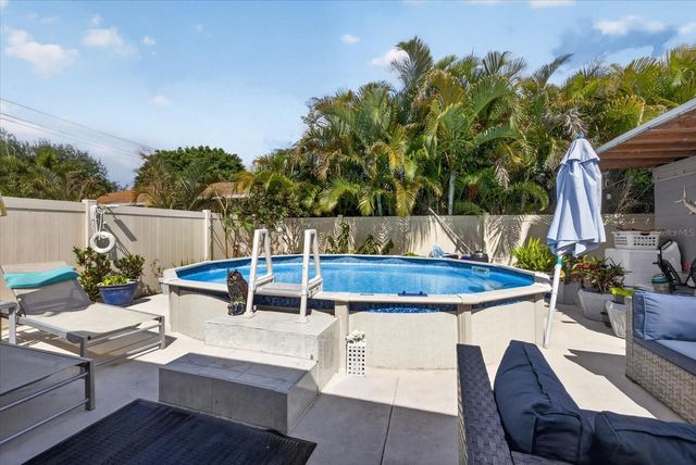 611 N BRADFORD AVENUE, Tampa, FL 33609