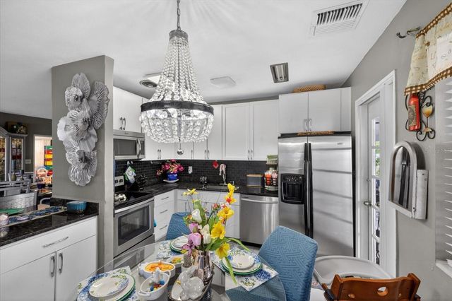 611 N BRADFORD AVENUE, Tampa, FL 33609