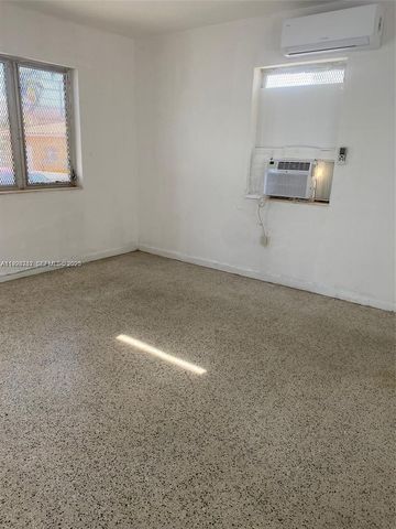 130 NW 16th Ave 3, Miami, FL 33125