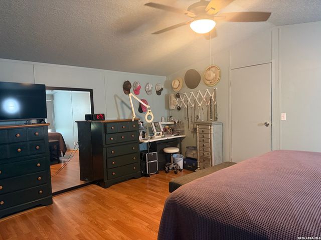 1635 County Road 409, Stockdale, TX 78160