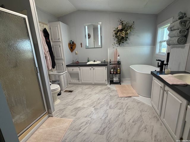 1635 County Road 409, Stockdale, TX 78160