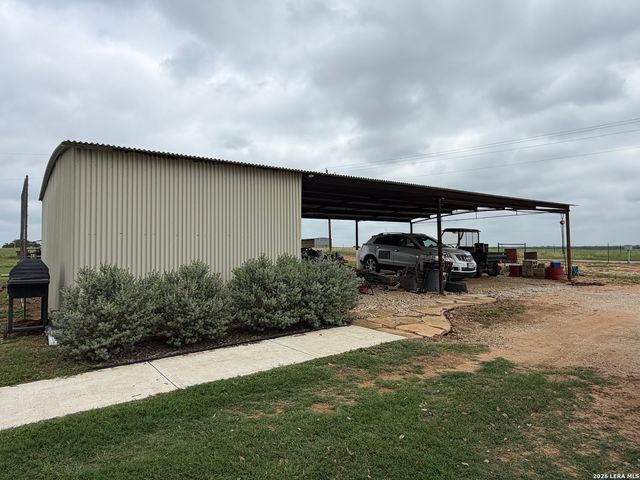 1635 County Road 409, Stockdale, TX 78160