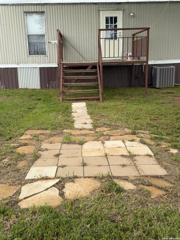 1635 County Road 409, Stockdale, TX 78160