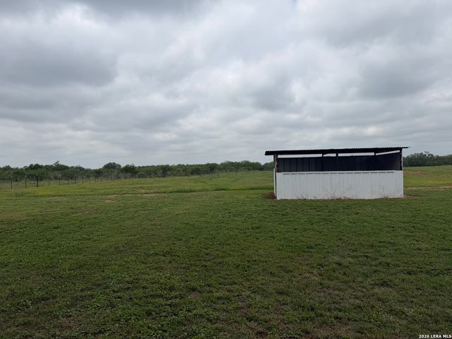 1635 County Road 409, Stockdale, TX 78160