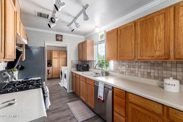 1116 E 11TH Street E, Casa Grande, AZ 85122