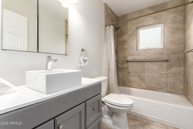 1116 E 11TH Street E, Casa Grande, AZ 85122