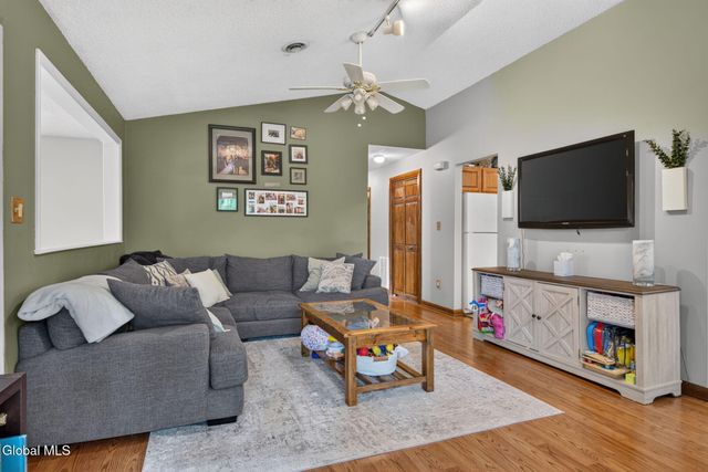 507 Greenwich Drive, Albany, NY 12203
