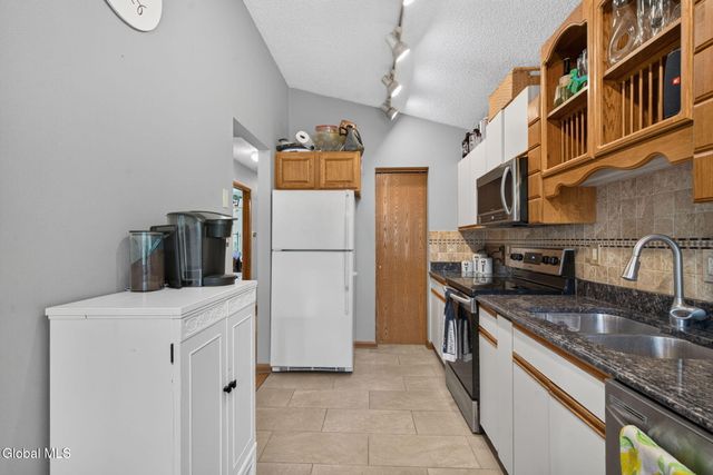 507 Greenwich Drive, Albany, NY 12203