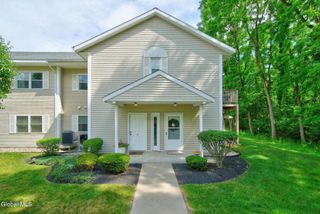 507 Greenwich Drive, Albany, NY 12203