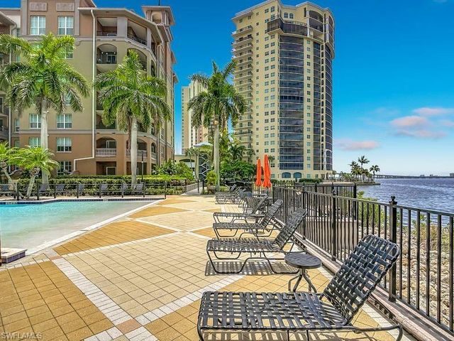 2825 Palm Beach BLVD 216, Fort Myers, FL 33916